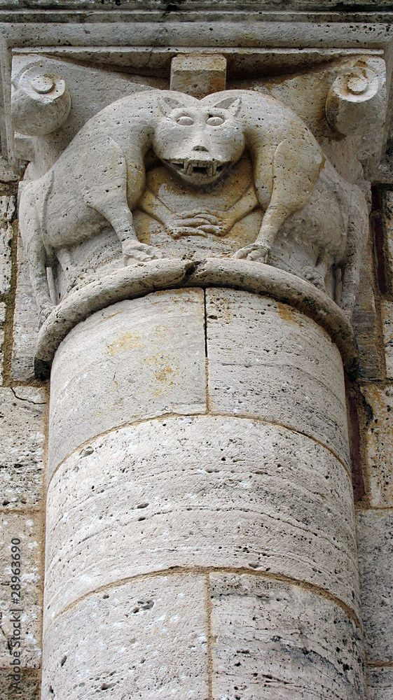 Capitello romanico dell'abbazia di Sant'Antimo (Siena)