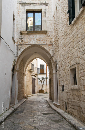 Alleyway. Conversano. Apulia. © Mi.Ti.
