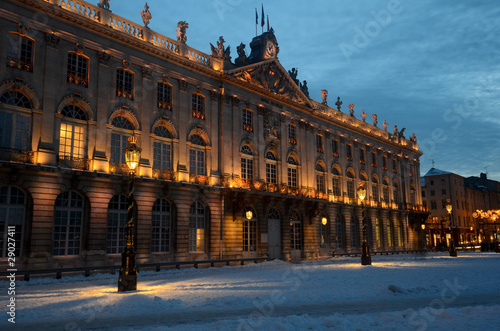 Sur la Place Stanislas de nuit à Nancy photo