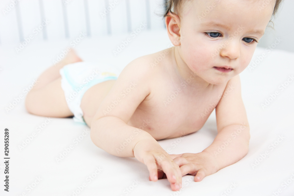 baby,kleinkind,portrait,liegend