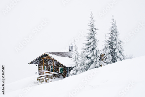 Haus in den Bergen © Netzer Johannes