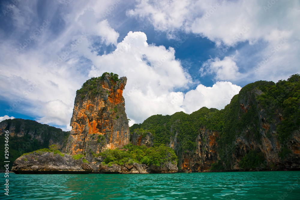 Obraz premium Rocks in the sea