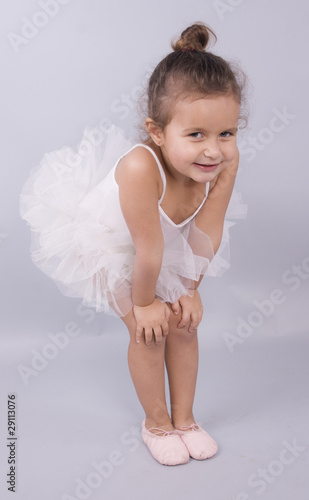 Tela adorable petite danseuse de 4 ans