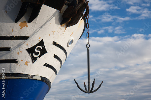 Obraz na płótnie Bow of ship with an anchor