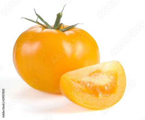 yellow tomato with slices