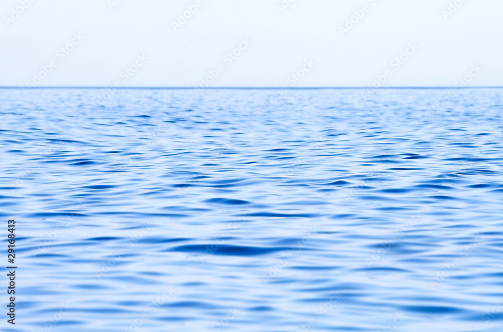 Naklejka premium Calm sea extending to the horizon
