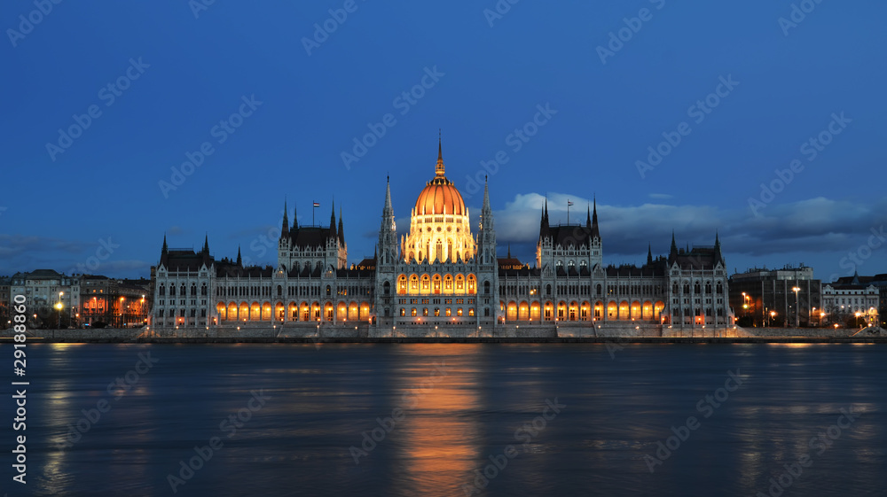 Fototapeta premium Budapest parliament building