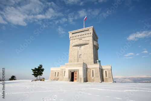 Cerje Monument in winter time photo