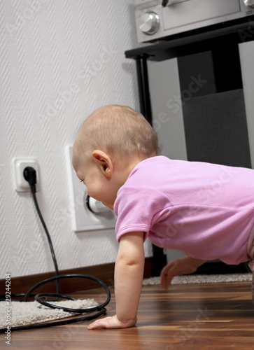 Wallpaper Mural dangerous household Torontodigital.ca