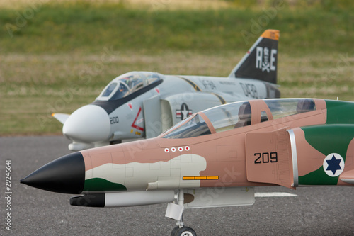 Avion de chasse modèle réduit
