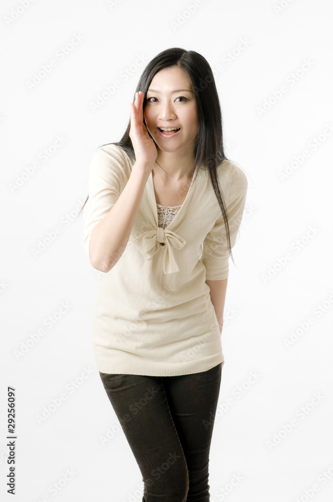 叫ぶ女性 叫ぶ女性