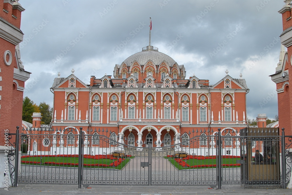 Петровский дворец в Москве