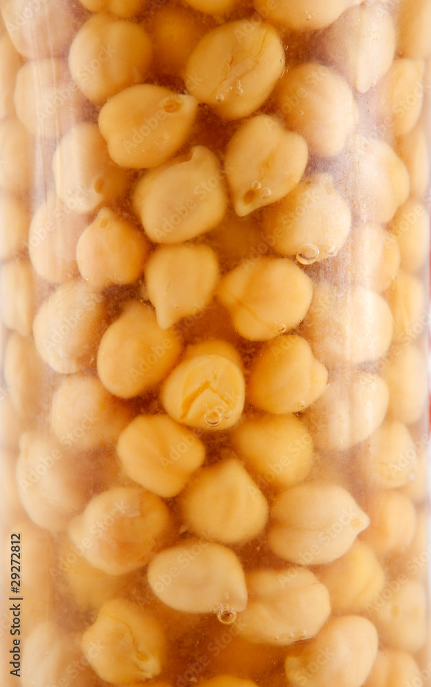 plano cerrado de bote de conservas con garbanzos plano cerrado de bote de conservas con garbanzos