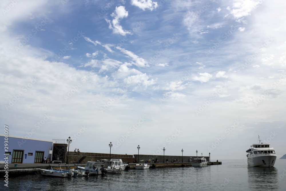 Hafen von Lipari
