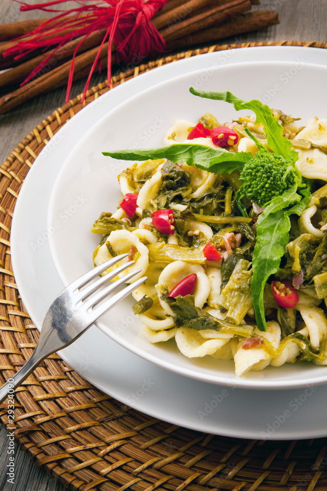 orecchiette pugliesi con cime di rapa orecchiette pugliesi con cime di rapa