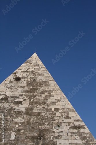 Piramide cestia