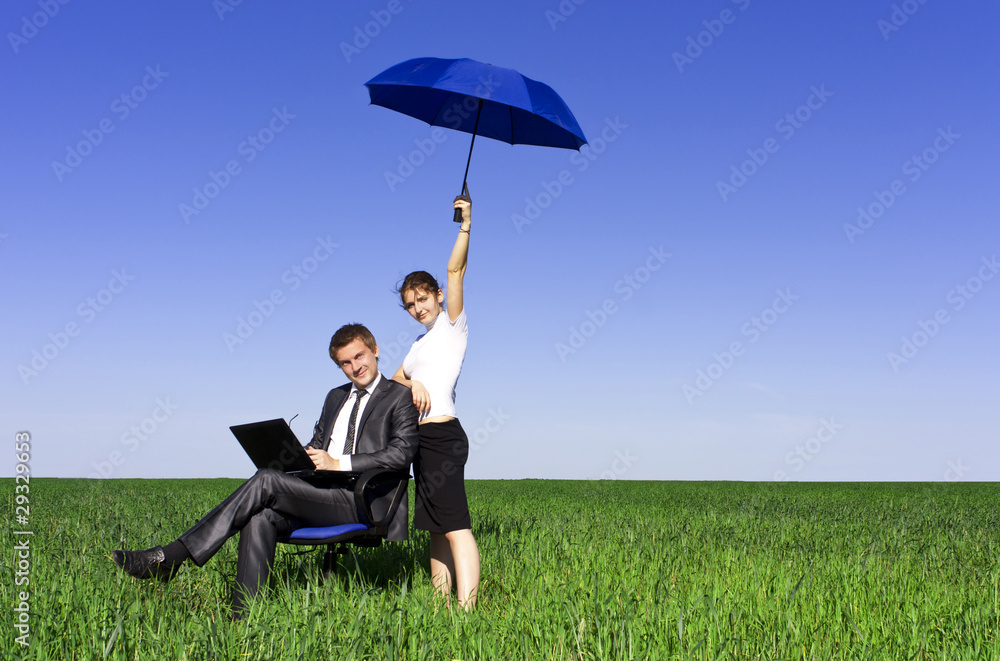 The insurance agent in the field, giving you the best protection
