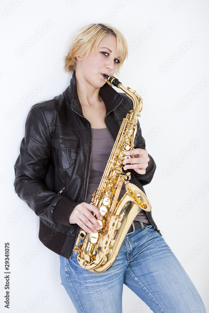 Obraz premium Saxophon spielen