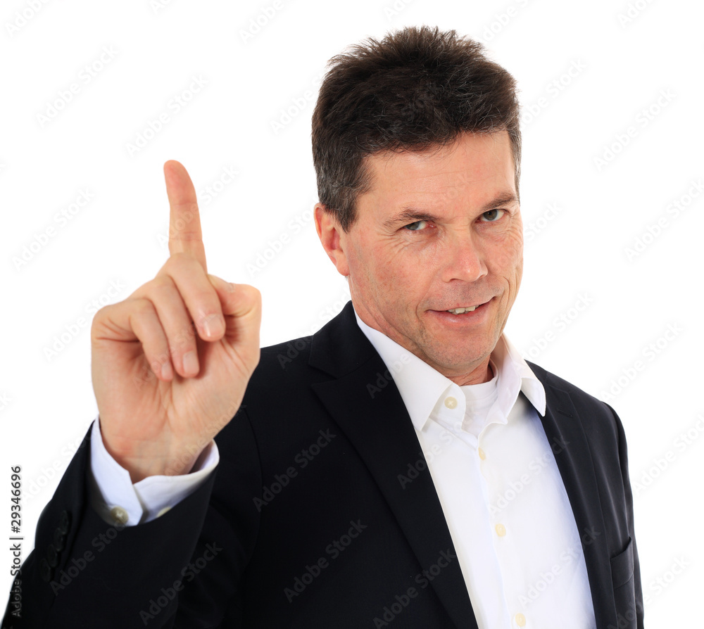 Mann mittleren Alters hebt den Finger Mann mittleren Alters hebt den Finger