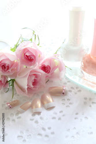 Pink roses and Manicure set