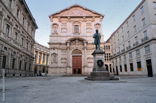 Piazza San Fedele e Palazzo Marino nel centro di Milano photo