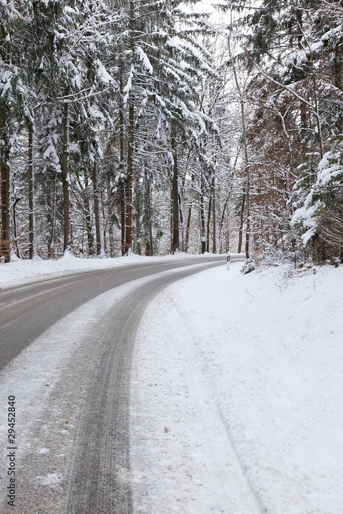 Obraz premium snowy road