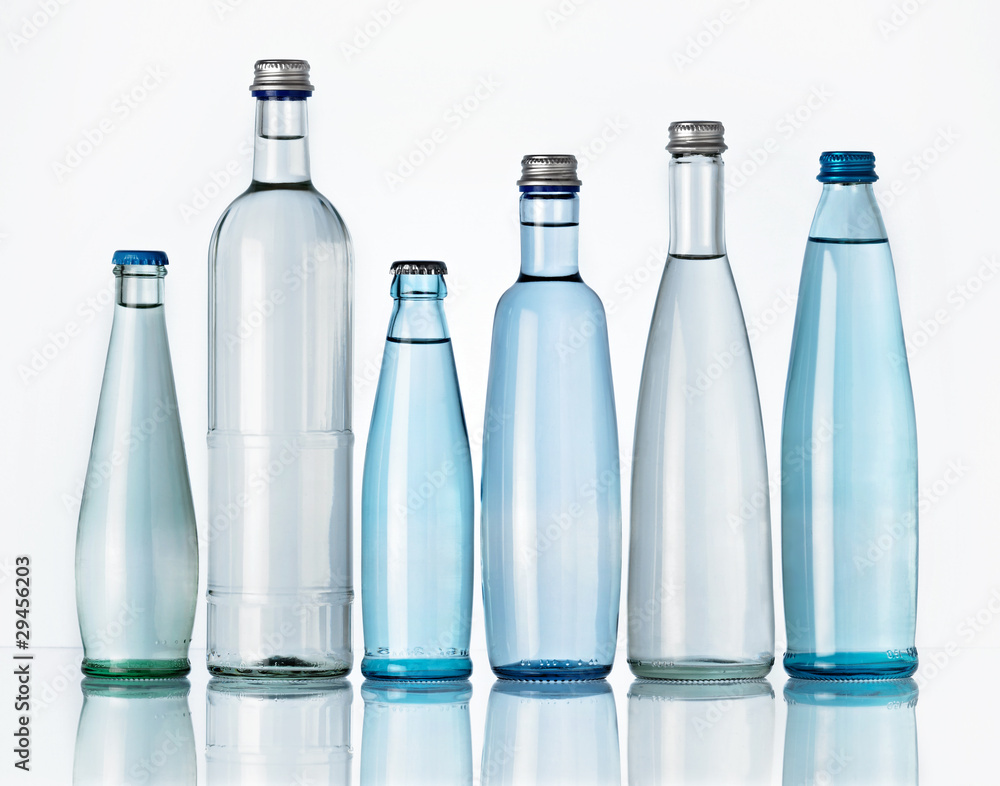 Mineralwasserflaschen Mineralwasserflaschen