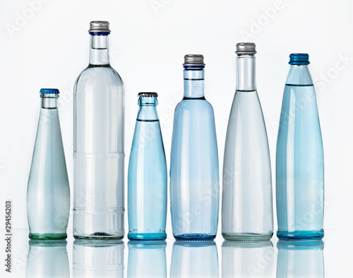 Mineralwasserflaschen photo