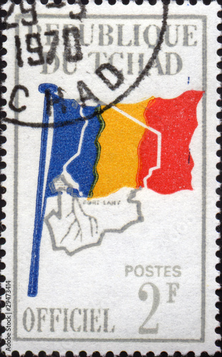 Drapeau bleu, jaune, rouge. République du Tchad.