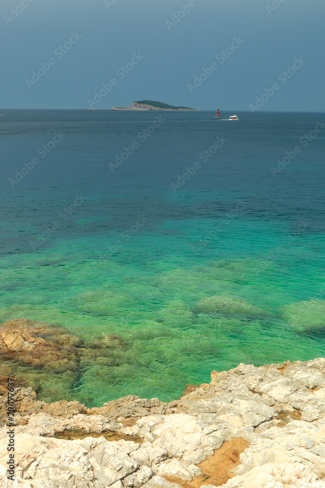 Obraz premium Distant island