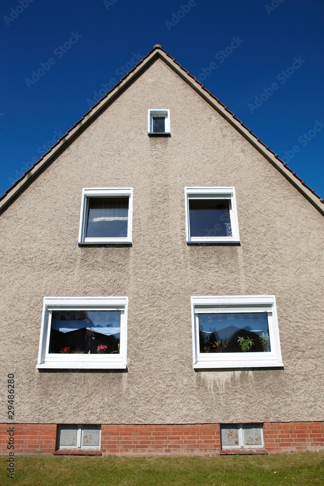 Hausfront Hausfront