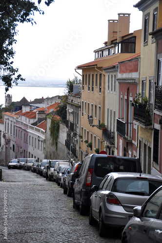 Rue de l Alfama    Lisbonne  Portugal