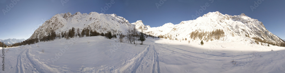 Obraz premium 360° winter mountain panorama