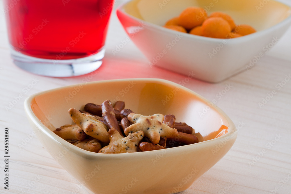 pretzels and drink
