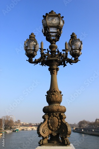 Candélabre du pont Alexandre III à Paris © Atlantis