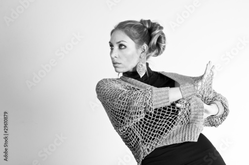 Young beautiful woman, lady, studio glamour, black&white photo