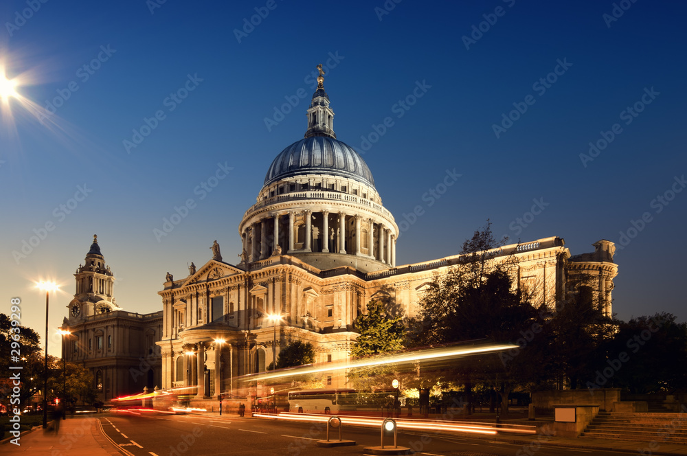 St. Paul1s Cathedral. London at night