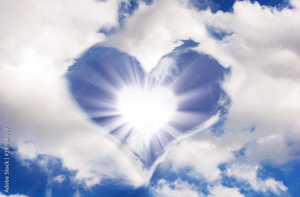 Soleil et nuages en forme de coeur Photos | Adobe Stock