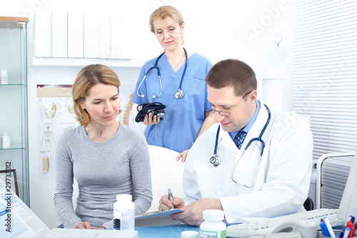 doctors and woman patient