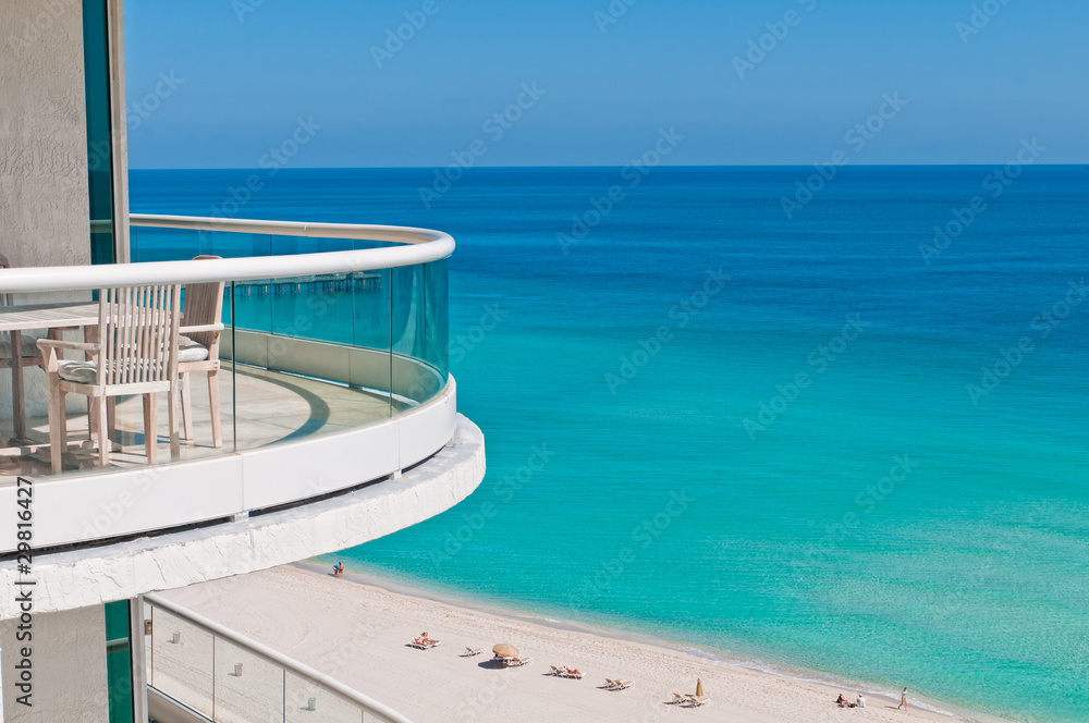 Fototapeta premium Balkon do oceanu
