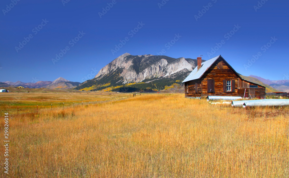 prairie landscape in Colorado in autumn time