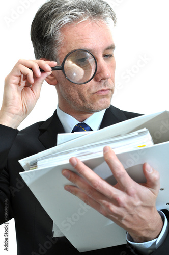 Alles genau unter die Lupe nehmen