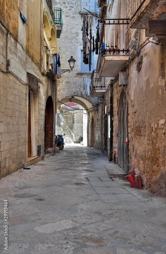 Alleyway. Bari. Apulia. © Mi.Ti.