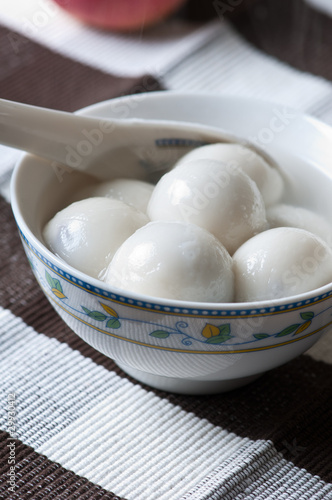sweet dumplings made of glutinous rice flour