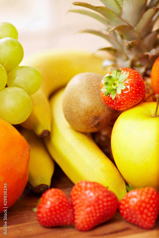Buntes Obst-Stillleben Buntes Obst-Stillleben