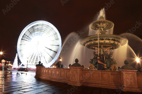 Fontaine des Mers, Christmas tree and a Ferris wheel