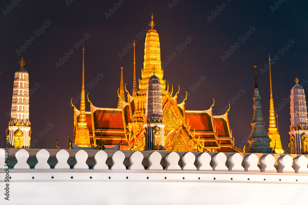 Obraz premium Wat Phra Kaeo Temple, bangkok, Thailand..