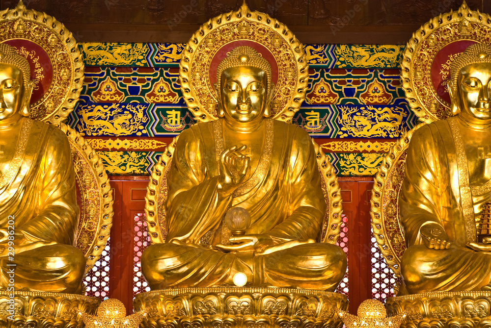 buddha statue in Wat-Leng-Noei-Yi2
