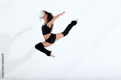 Fotografia jeune danseuse saut grand ecart