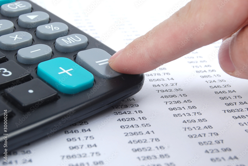 Financial data analyzing Financial data analyzing
